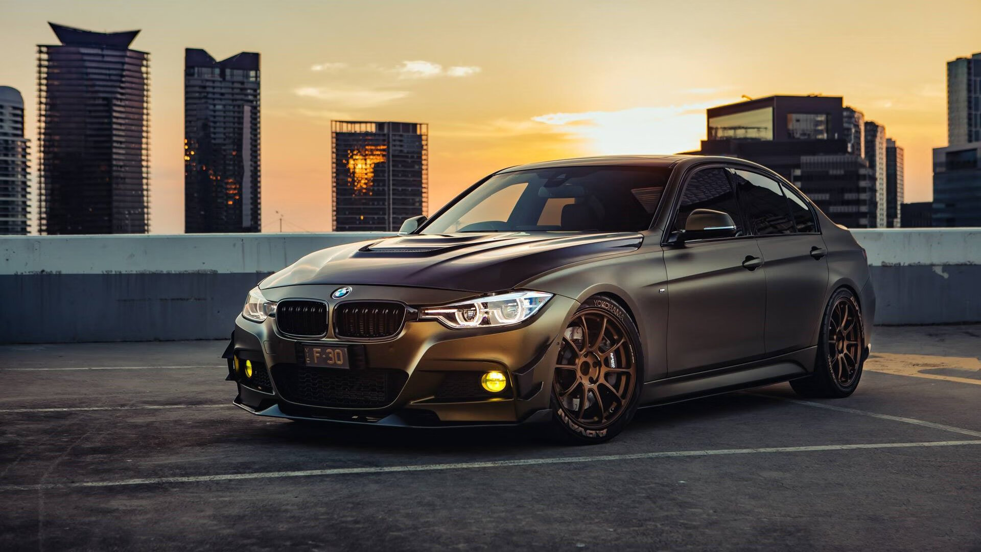 九游娱乐官网 (jiuyou)-大型河流漂流极速赛，水流搏击的巅峰对决，漂流比赛视频